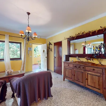 Villa Golden Estombar