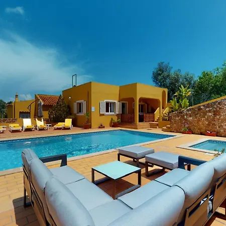 Golden Estombar Lagoa (Algarve)