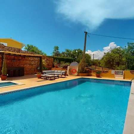 Golden Estombar Villa *