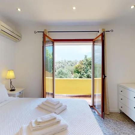 Villa Golden Estombar