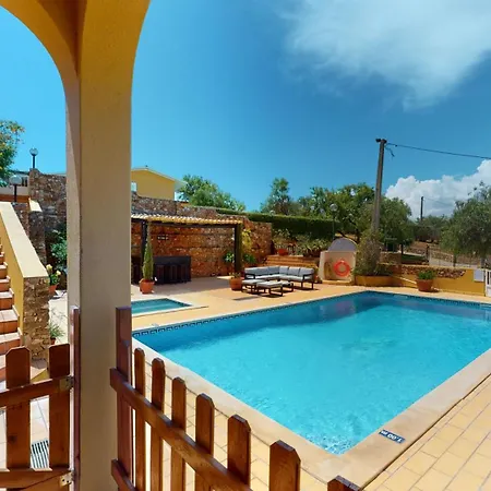 Golden Estombar Villa *