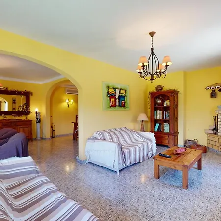 Villa Golden Estombar