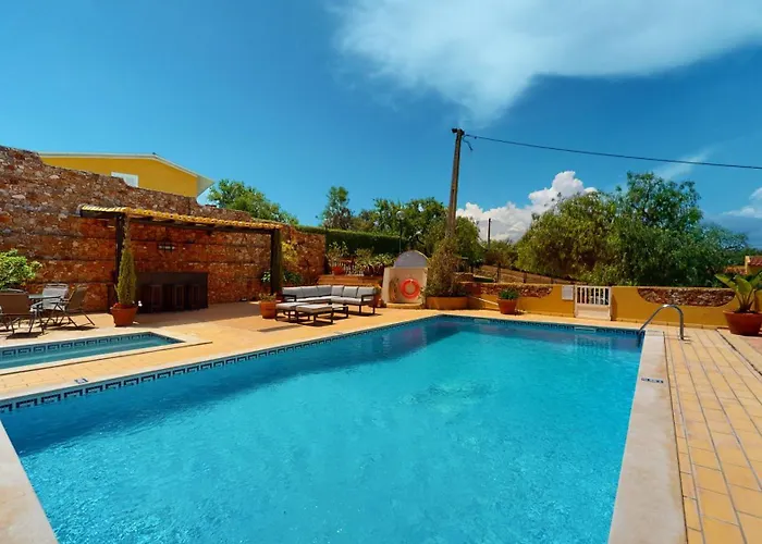 Golden Estombar Villa *