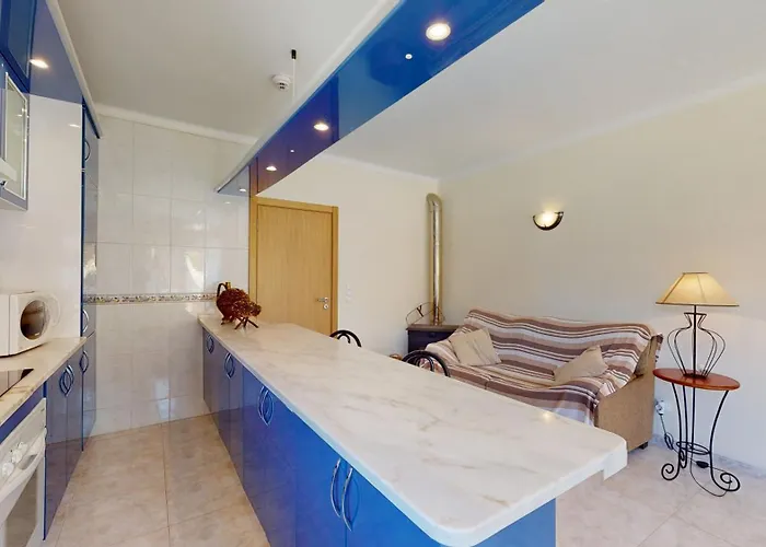 Golden Estombar Lagoa (Algarve)