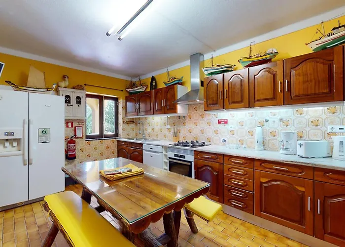 Golden Estombar Villa